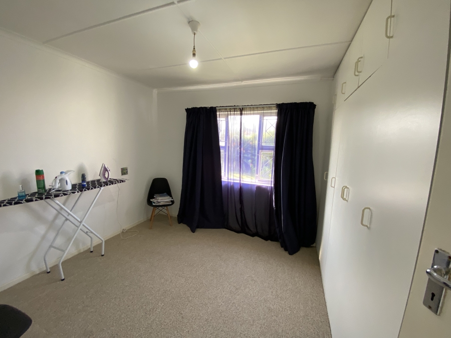To Let 3 Bedroom Property for Rent in Kidds Beach Eastern Cape